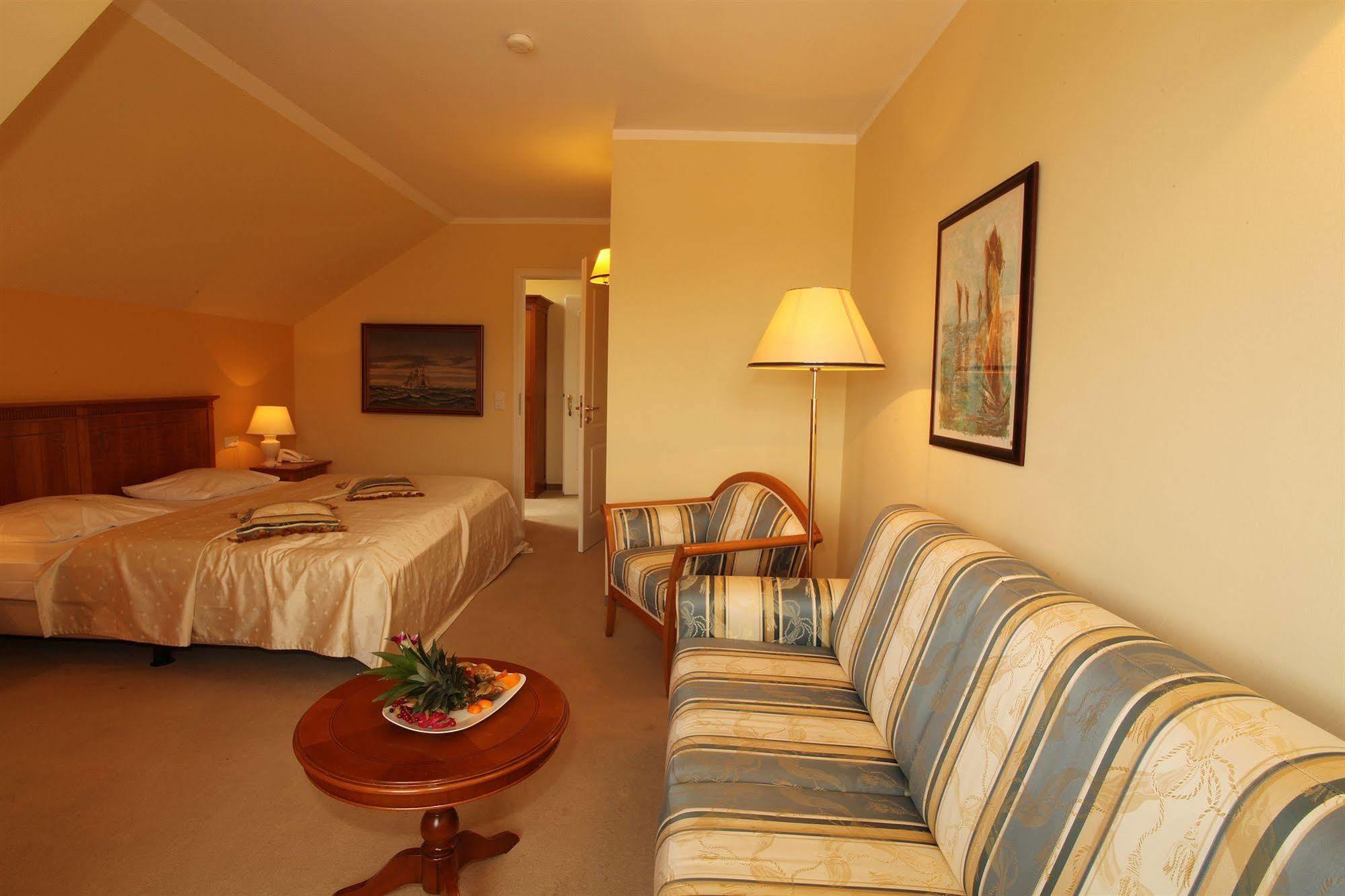 Strandhotel Deichgraf Graal-Müritz Exterior foto